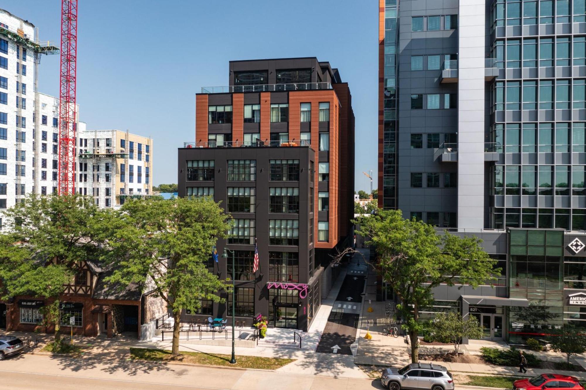 ホテル Moxy Madison Downtown エクステリア 写真