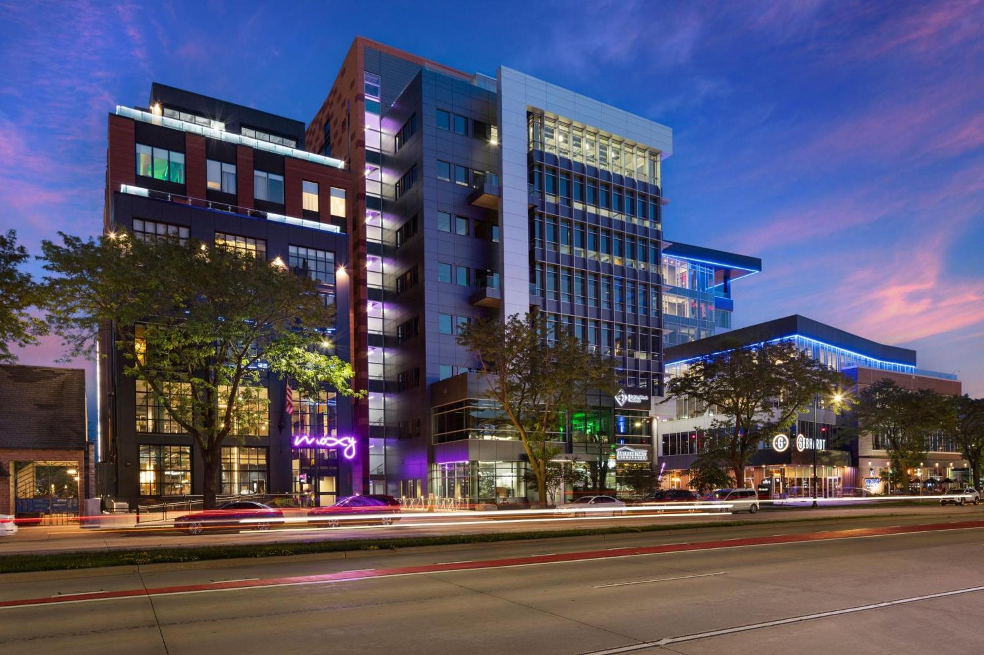 ホテル Moxy Madison Downtown エクステリア 写真