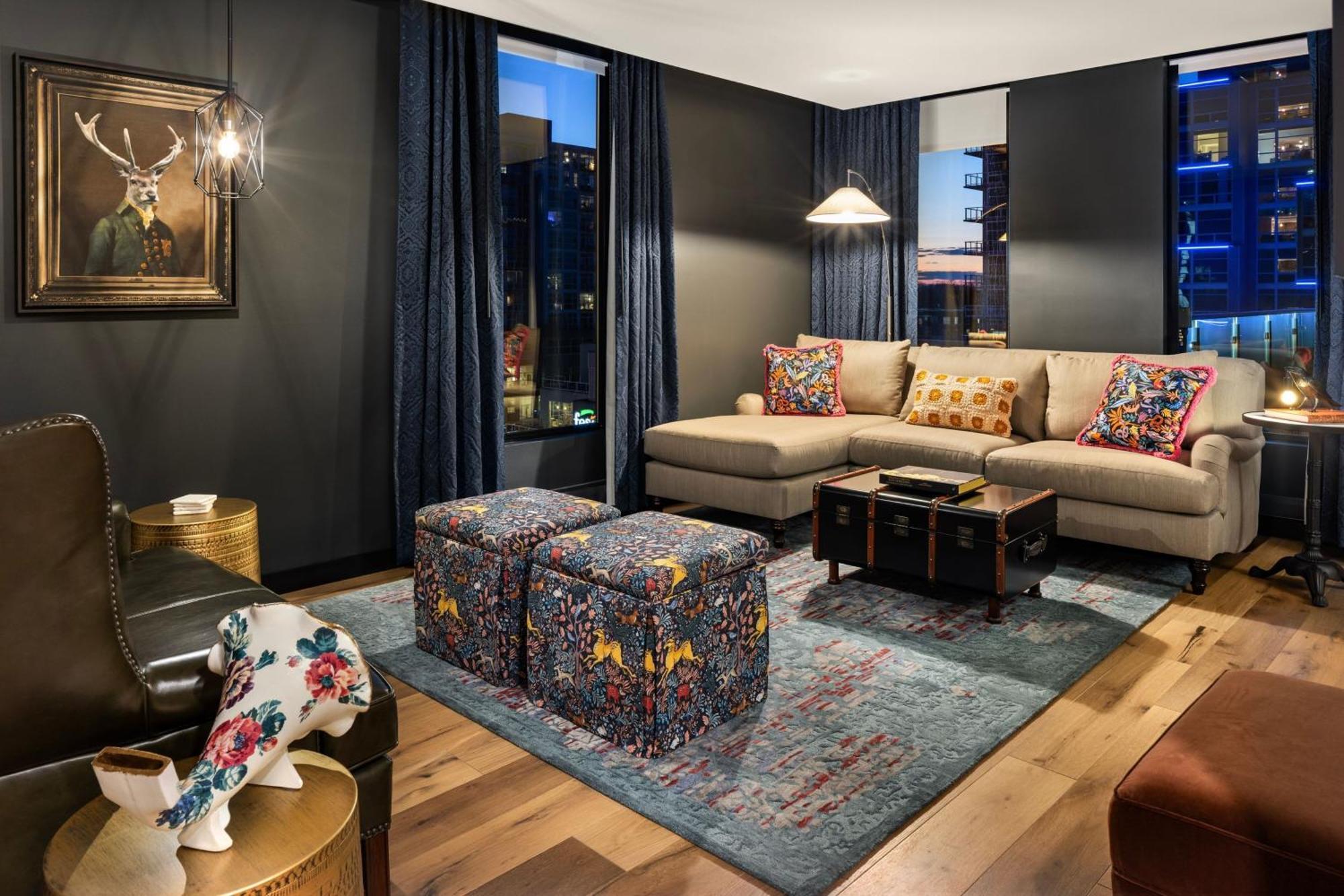 ホテル Moxy Madison Downtown エクステリア 写真