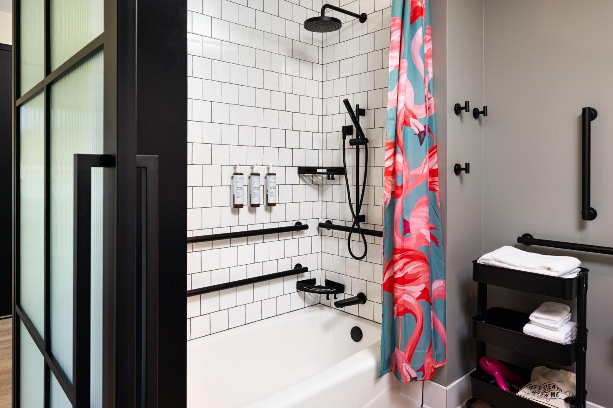 ホテル Moxy Madison Downtown エクステリア 写真