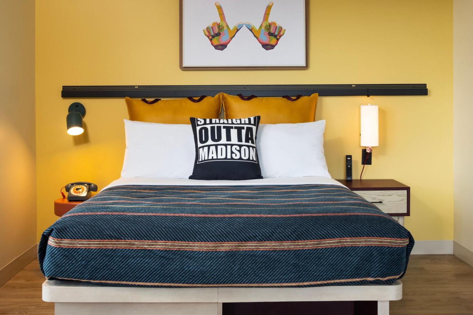 ホテル Moxy Madison Downtown エクステリア 写真