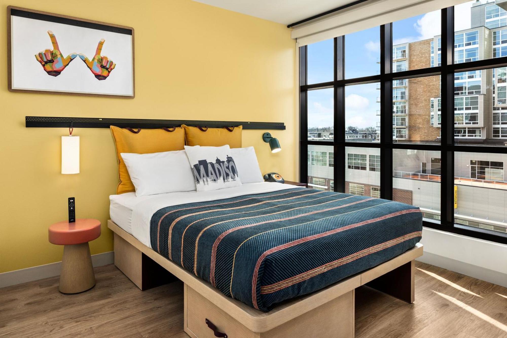ホテル Moxy Madison Downtown エクステリア 写真