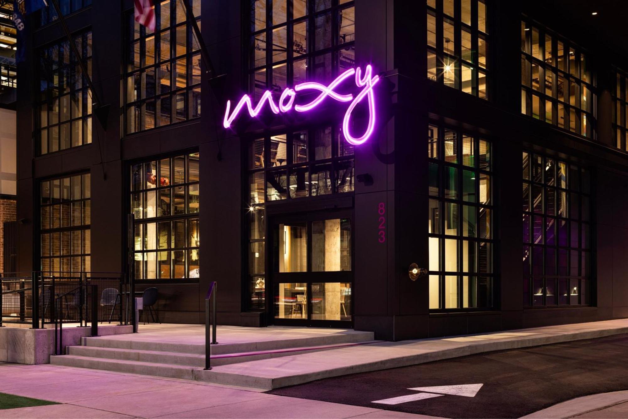ホテル Moxy Madison Downtown エクステリア 写真