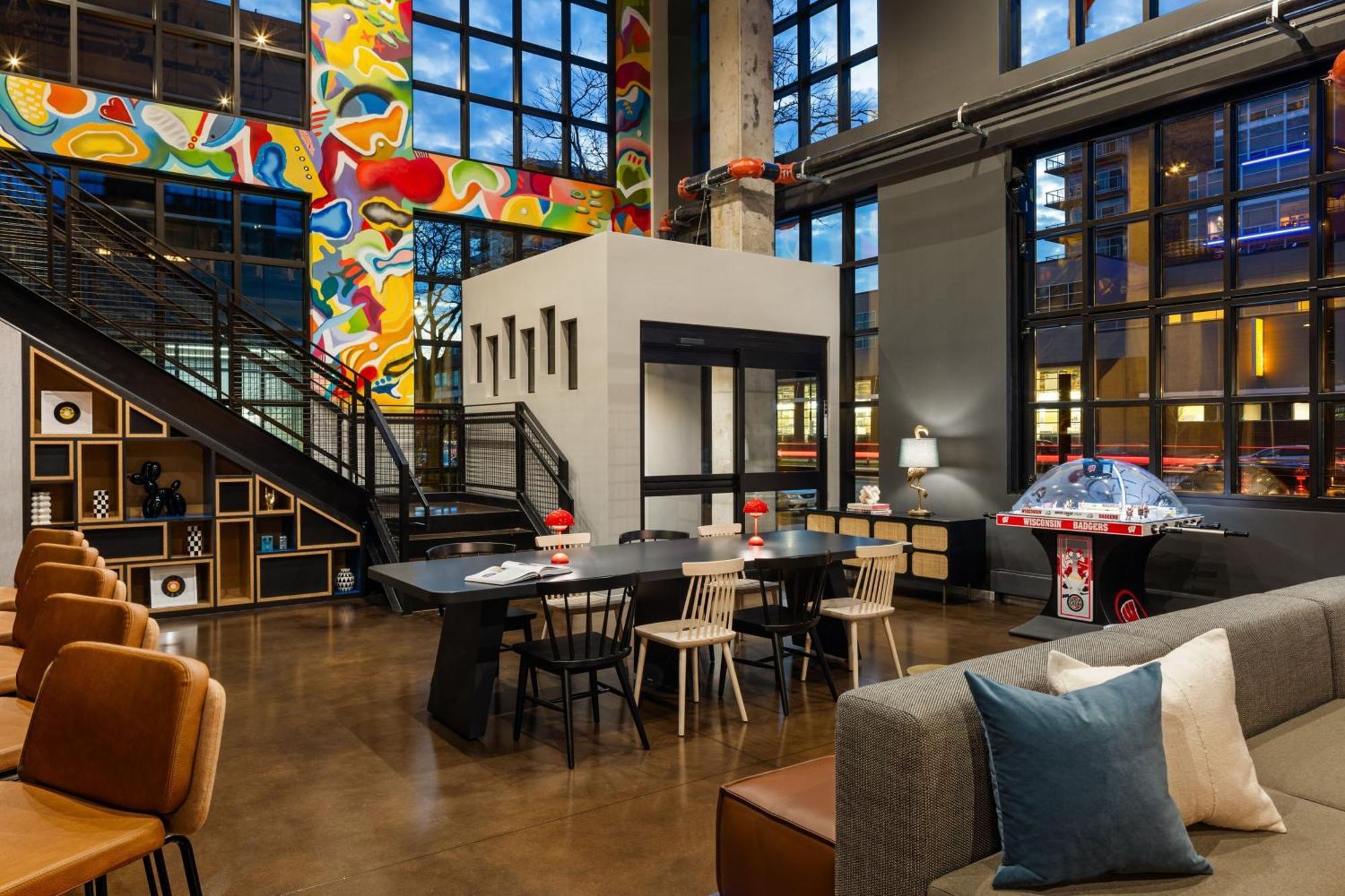 ホテル Moxy Madison Downtown エクステリア 写真